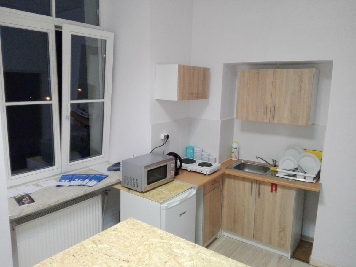 Lulu Hostel Lublin Buitenkant foto