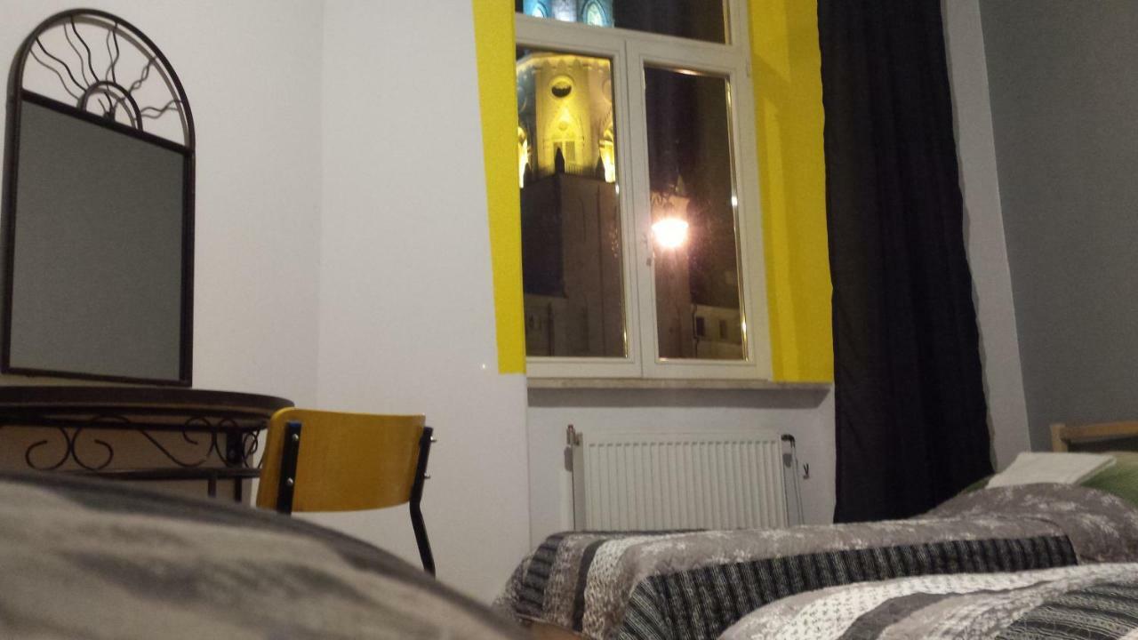 Lulu Hostel Lublin Buitenkant foto