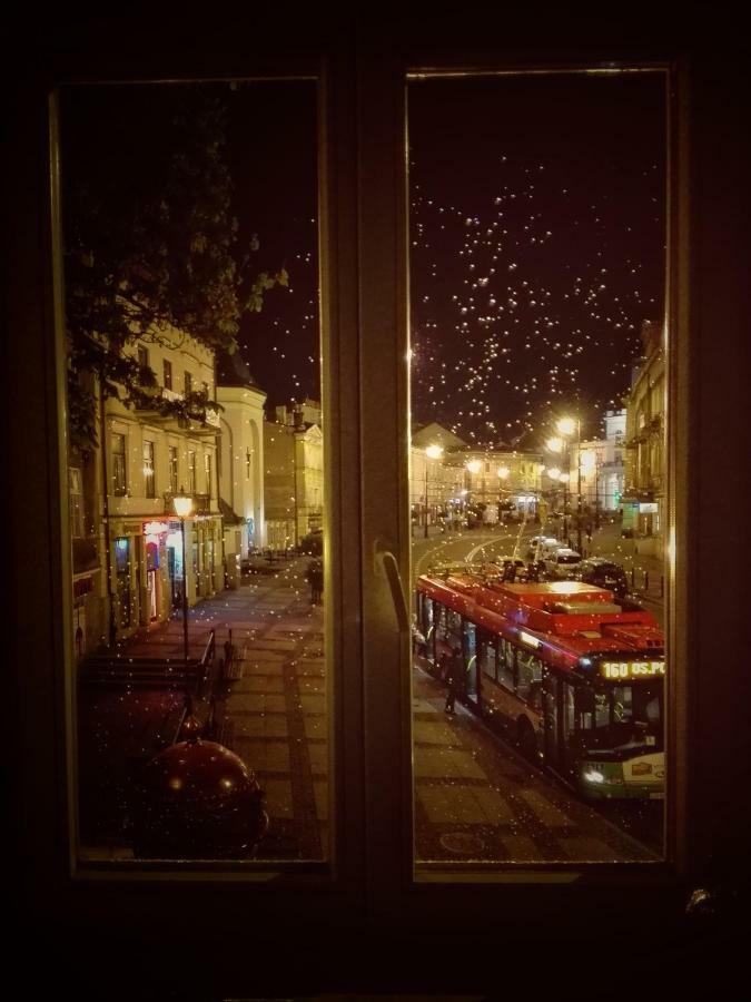 Lulu Hostel Lublin Buitenkant foto